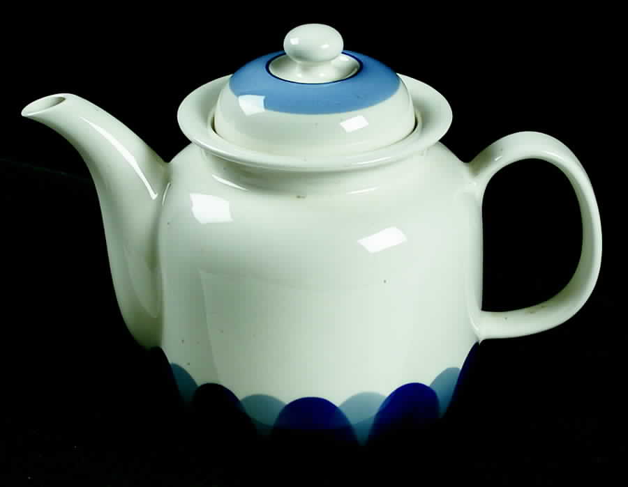 Pudas Arctica Teapot & Lid by Arabia of Finland-1