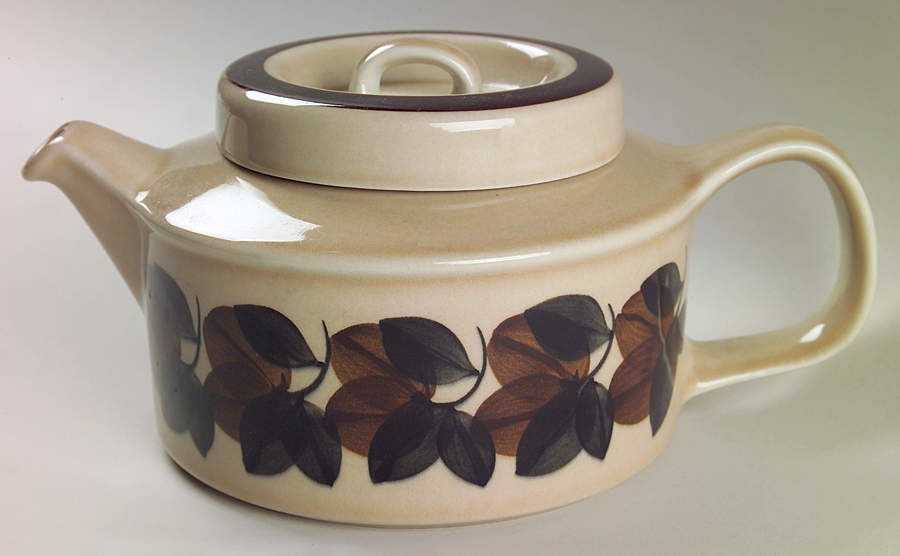 Ruija Troubadour Teapot & Lid by Arabia of Finland-1