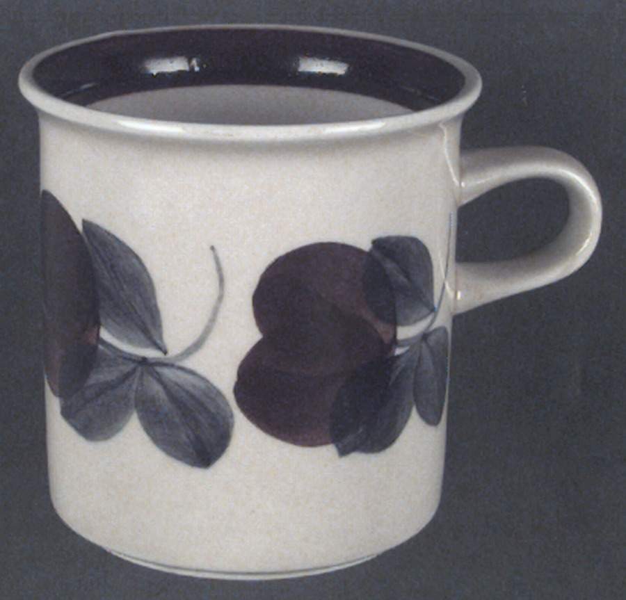 Ruija Troubadour Flat Cup by Arabia of Finland-1