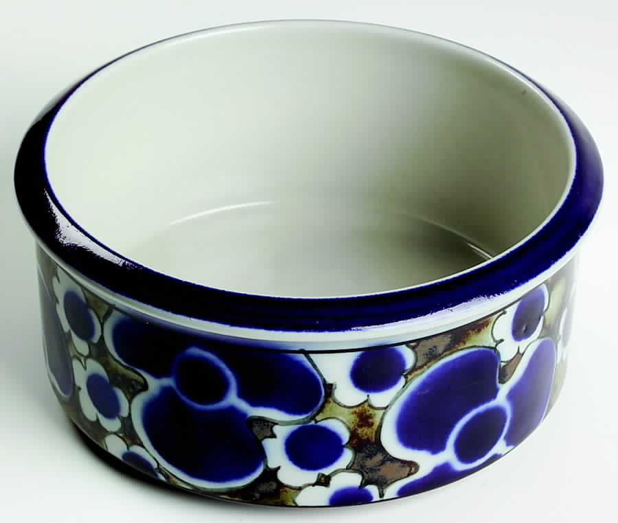 Saara 7" Round Vegetable Bowl by Arabia of Finland-1