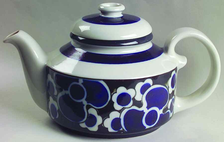Saara Teapot & Lid by Arabia of Finland-1