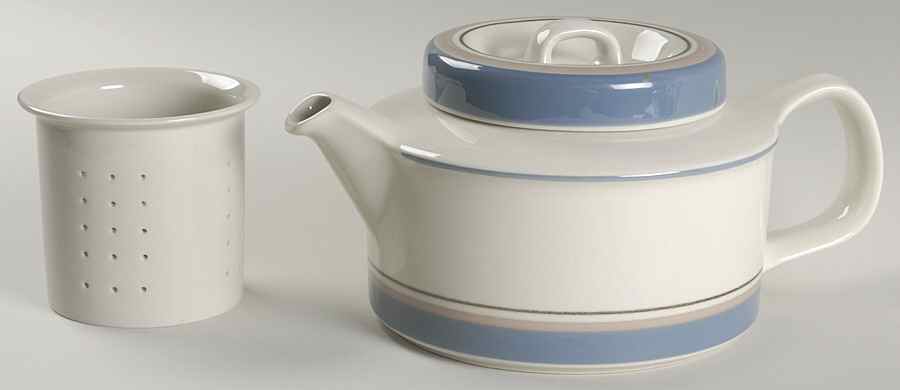 Uhtua Teapot & Lid with Infuser by Arabia of Finland-1