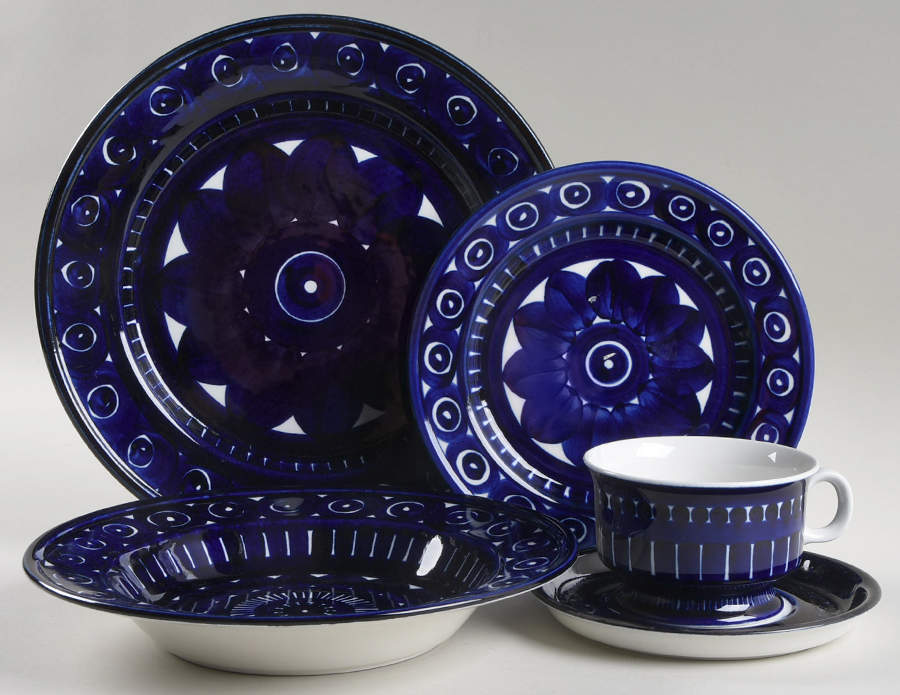 Valencia 5 Piece Place Setting by Arabia of Finland-1