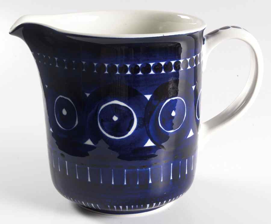 Valencia 40 Oz Pitcher by Arabia of Finland-1