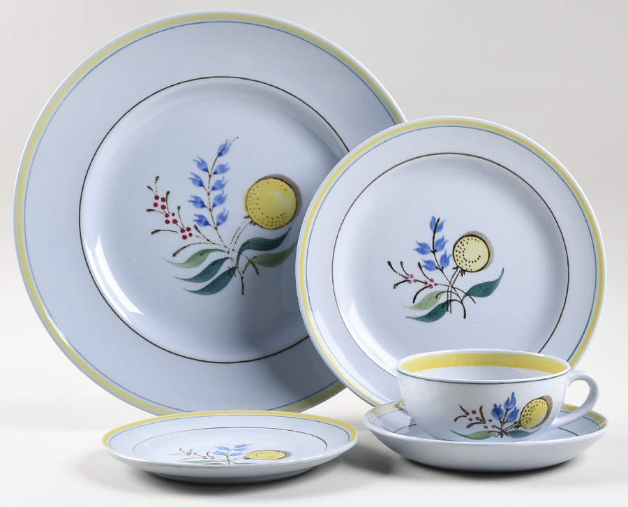 Windflower 5 Piece Place Setting by Arabia of Finland-1