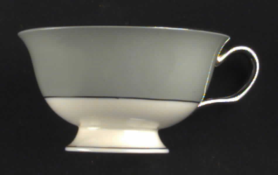 Distinction Footed Cup by Arcadian-Prestige-1