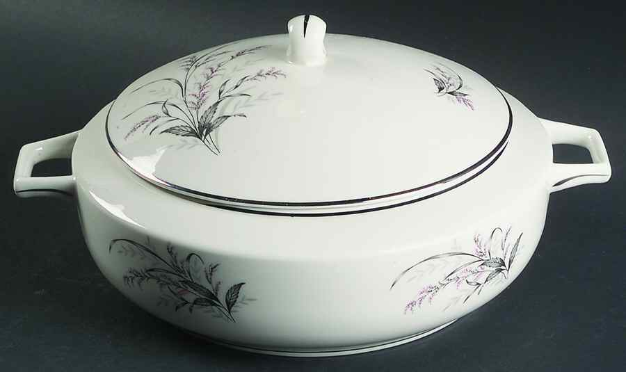 Garden Queen Round Covered Vegetable by Arcadian-Prestige-1