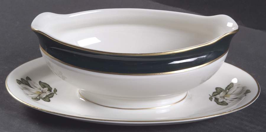 Windsor Gravy Boat with Attached Underplate by Arcadian-Prestige-1