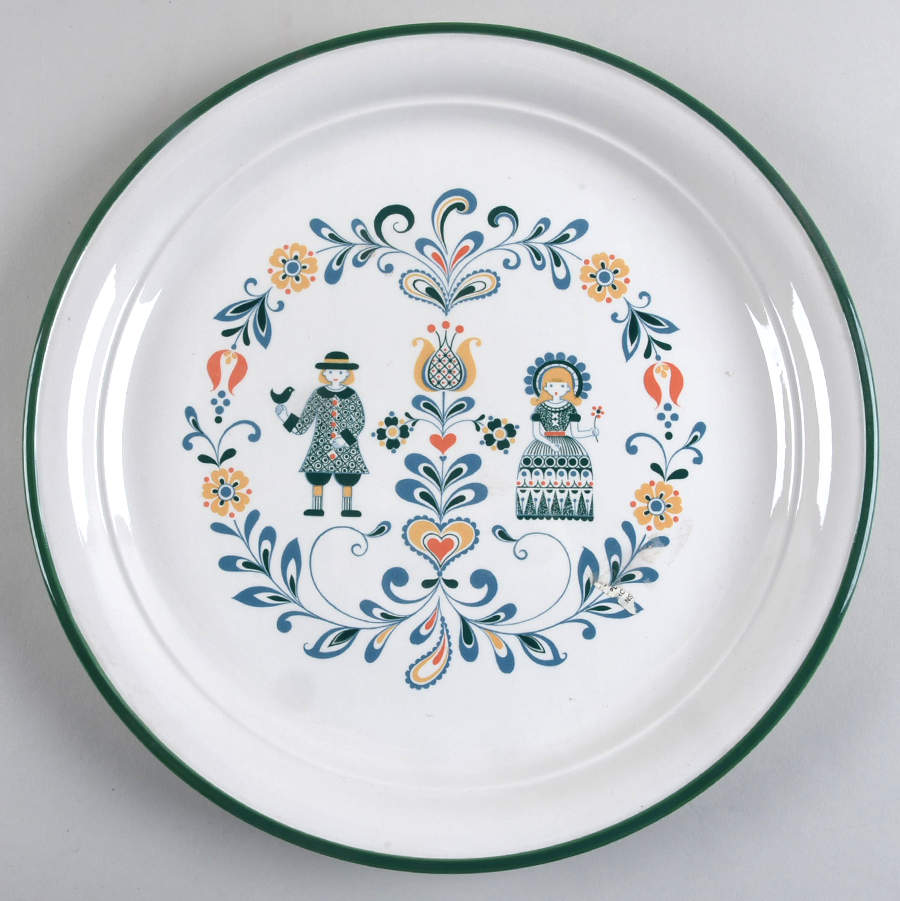 Lad N' Lassie 12" Chop Plate (Round Platter) by Arklow-1