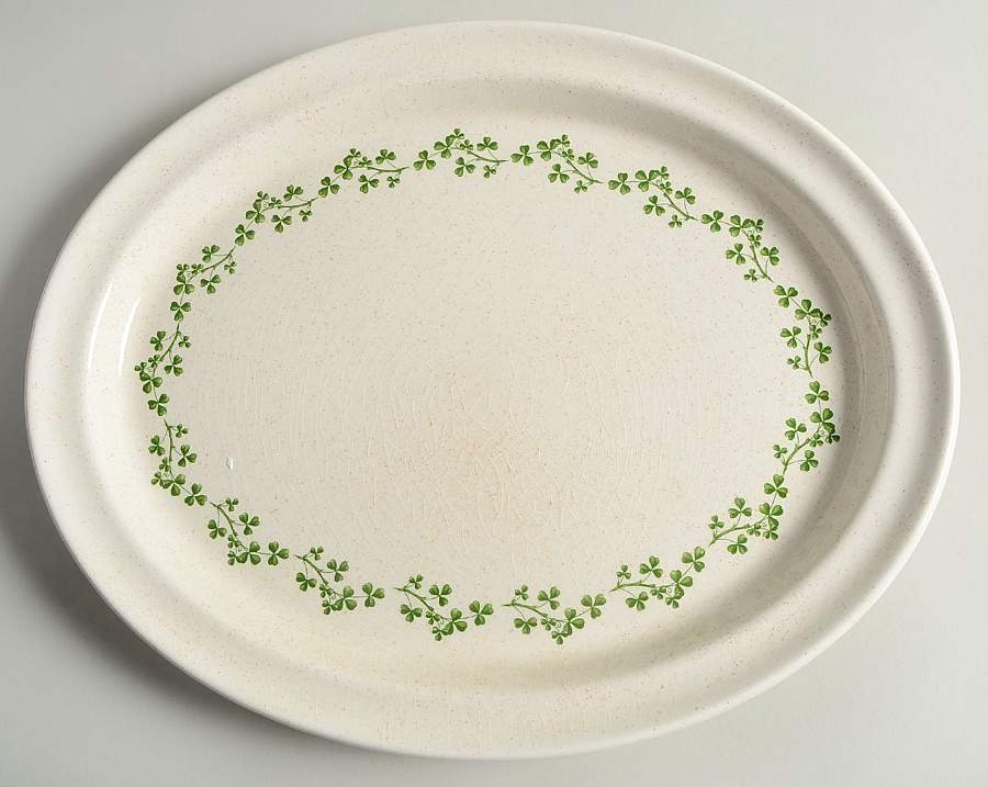 Wild Shamrock 13" Oval Serving Platter by Arklow-1