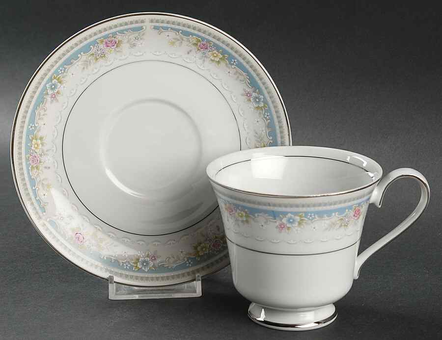 Bellavista Footed Cup & Saucer Set by Arlen-1