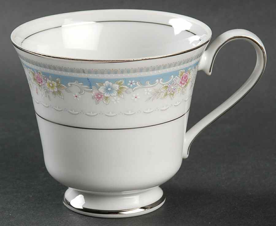 Bellavista Footed Cup by Arlen-1
