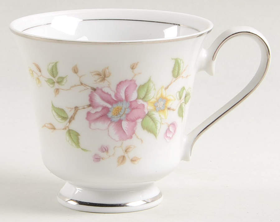 Bellissimo Footed Cup by Arlen-1