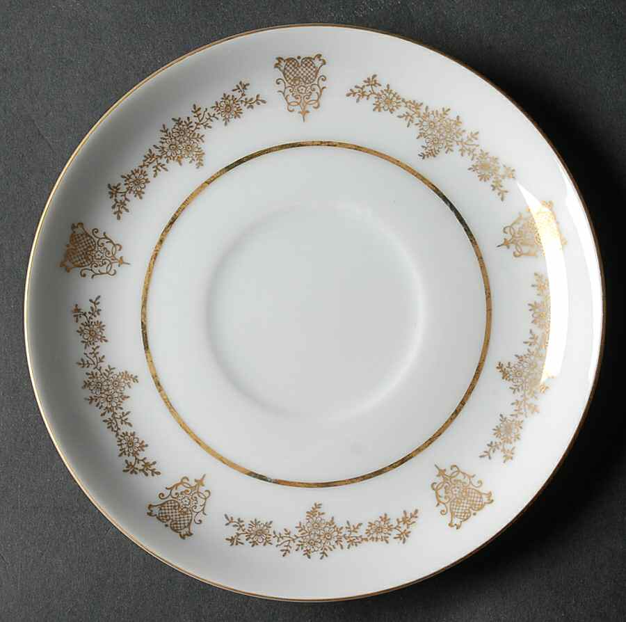 Buckingham Saucer by Arlen-1