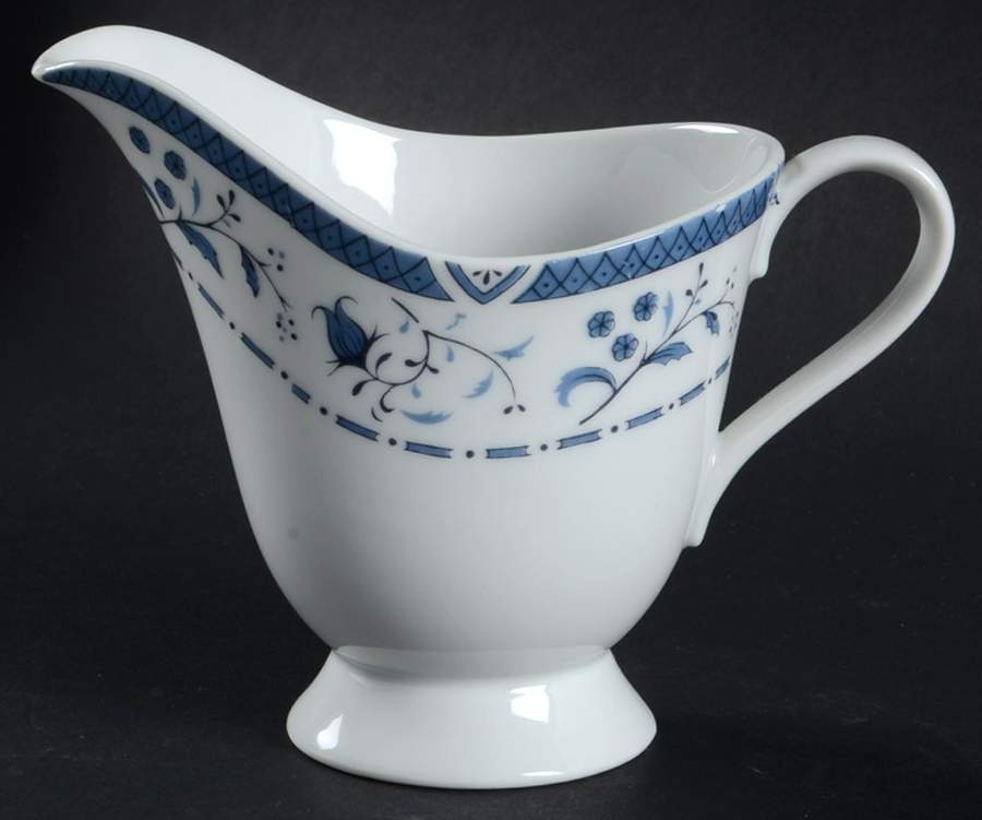 Continental  Creamer by Arlen-1