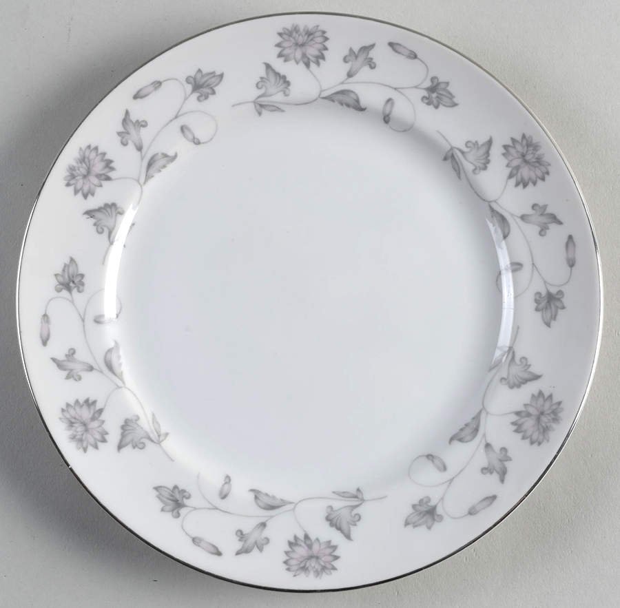 Dahlia Salad Plate by Arlen-1