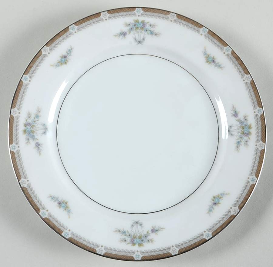 La Fontaine Salad Plate by Arlen-1