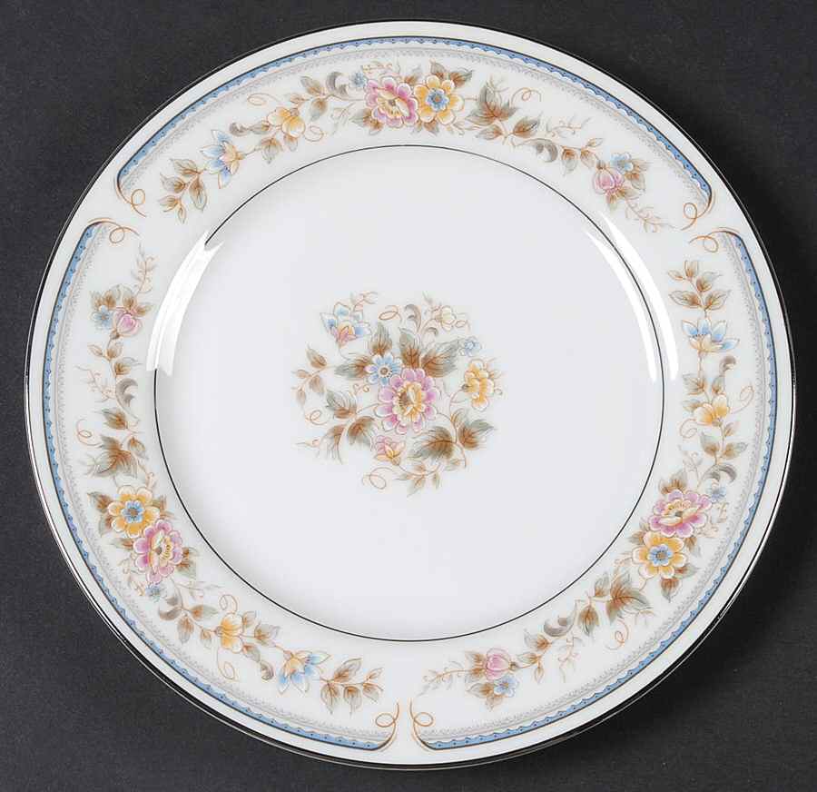 Magnifico Bread & Butter Plate by Arlen-1