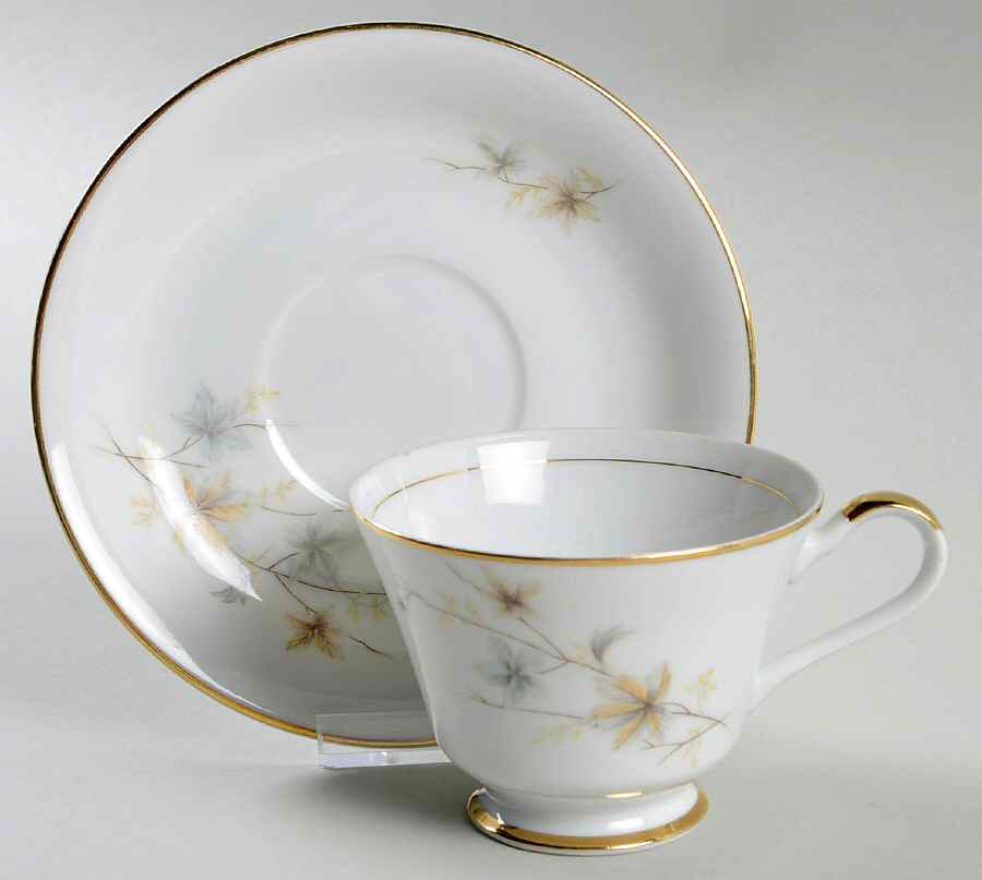 Maple Leaf Footed Cup & Saucer Set by Arlen-1