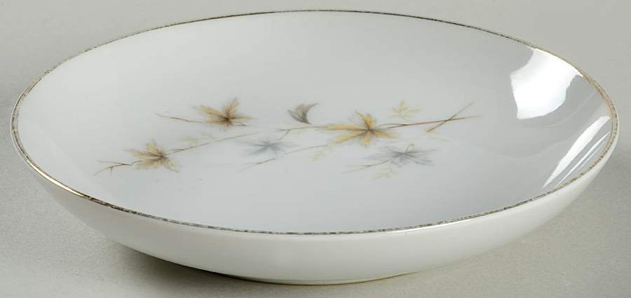 Maple Leaf Fruit/Dessert (Sauce) Bowl by Arlen-1