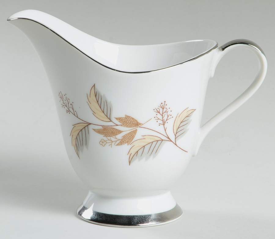 Oak Leaf Creamer by Arlen-1