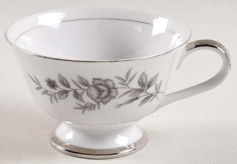 Rosalie Footed Cup by Arlen-1