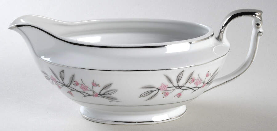 Sherwood Gravy Boat by Arlen-1