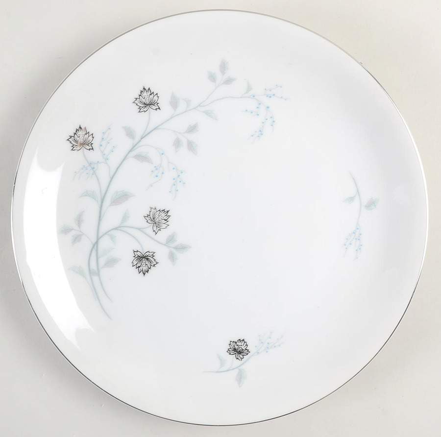 Silver Spray Dinner Plate by Arlen-1