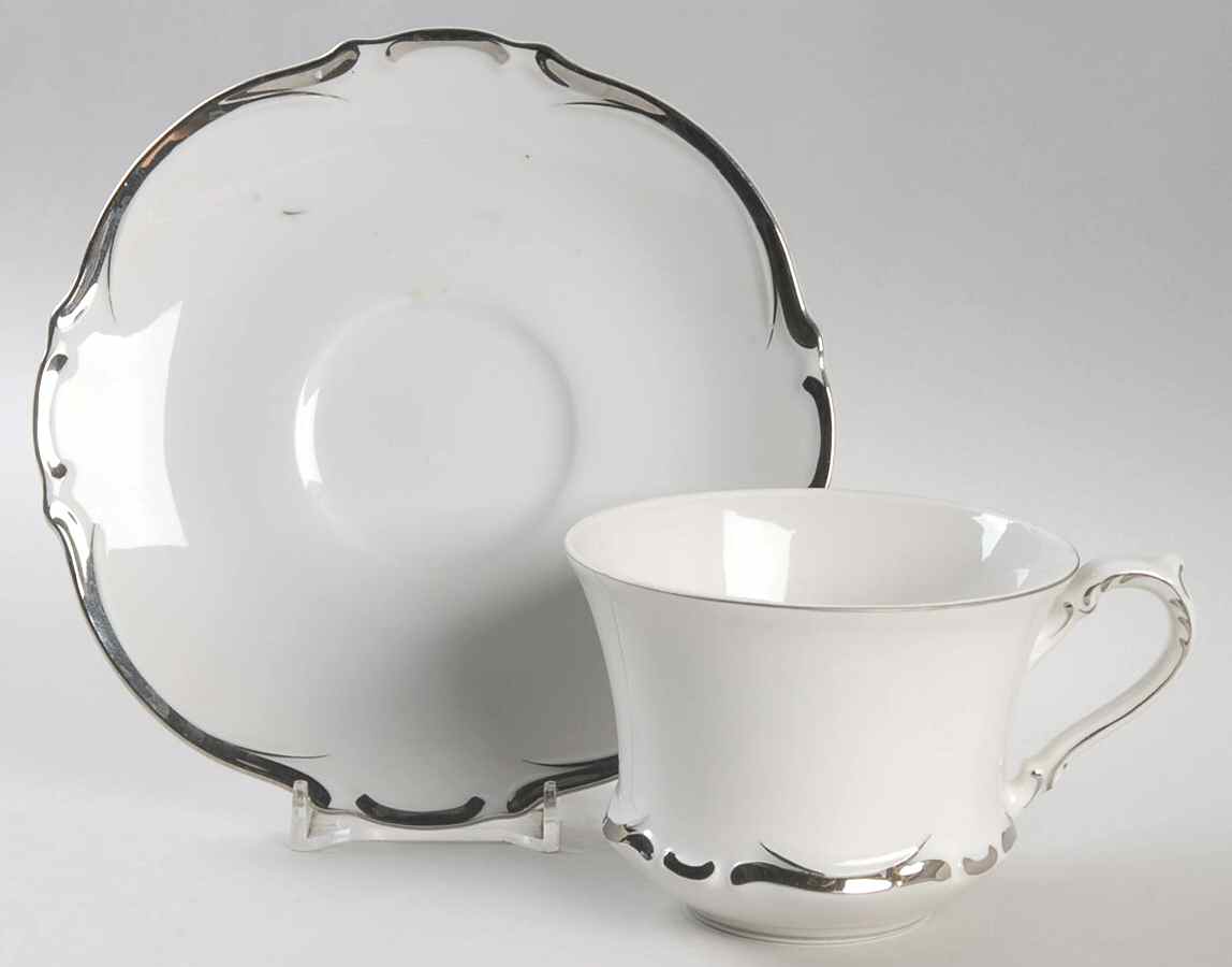 Ultimate Flat Cup & Saucer Set by Arlen-1