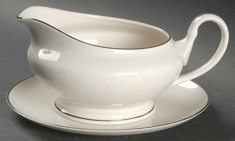 Winterset Gravy Boat & Underplate by American Royalty-1