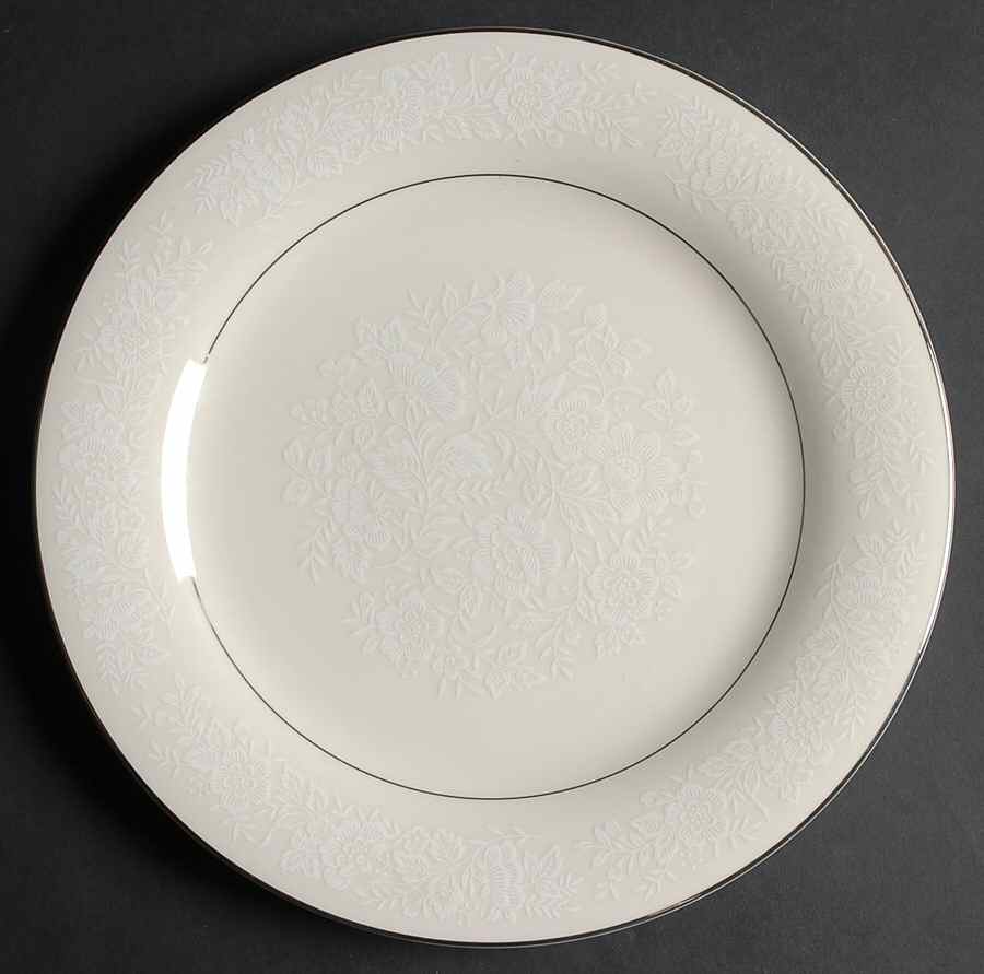 Winterset Dinner Plate by American Royalty-1