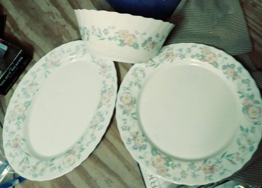 Champetre 11" Oval Serving Platter by Arcopal-1