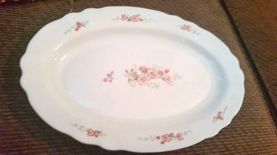 Florentine 13" Oval Serving Platter by Arcopal-1