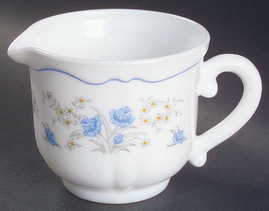 Romantique Mini Creamer by Arcopal-1