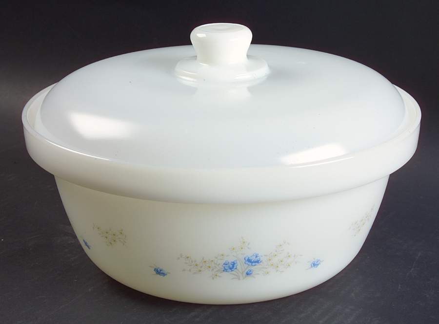 Romantique 2.25 Qt Round Covered Casserole by Arcopal-1