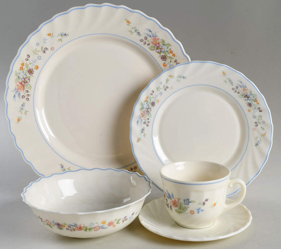 Victoria 5 Piece Place Setting by Arcopal-1