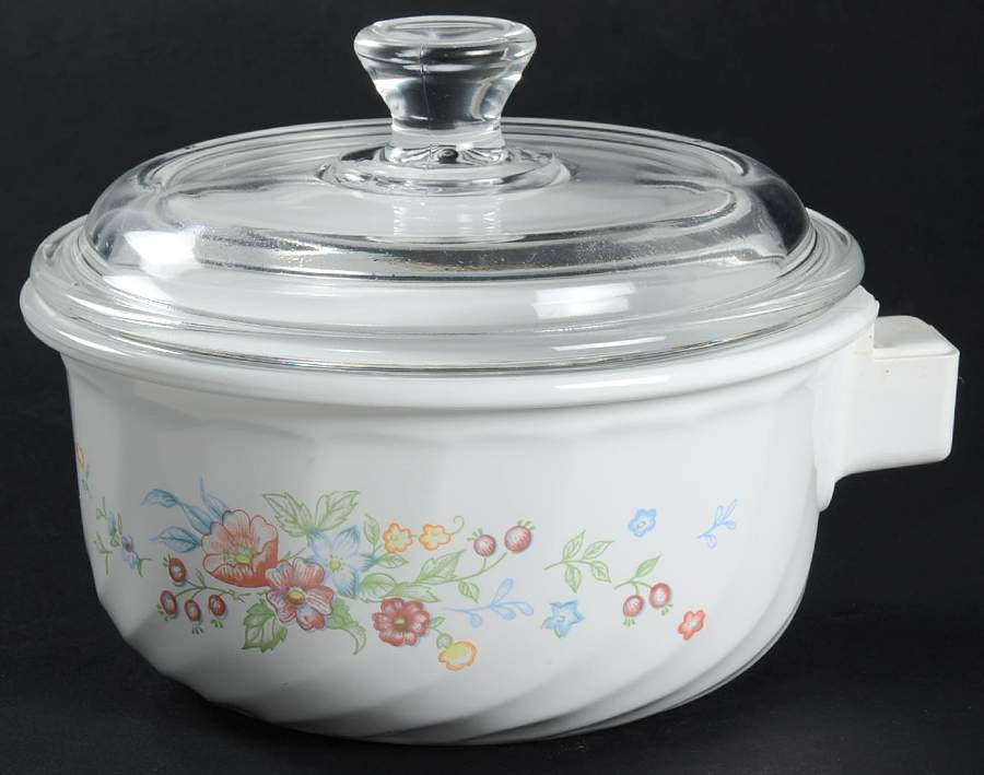 Victoria 1 Pint Saucepan & Lid by Arcopal-1