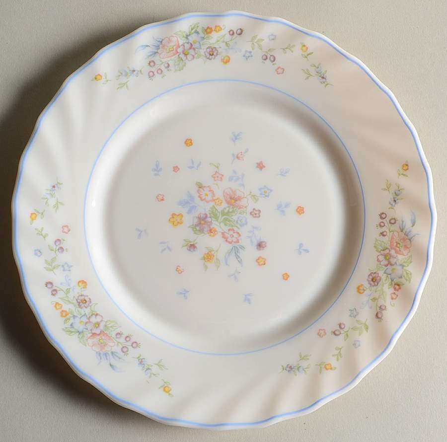 Victoria Salad Plate by Arcopal-1