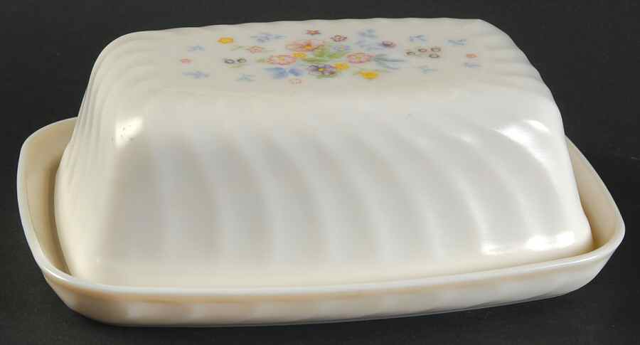 Victoria Small Rectangular Covered Butter by Arcopal-1