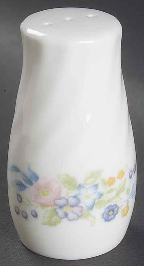 Victoria Salt Shaker by Arcopal-1