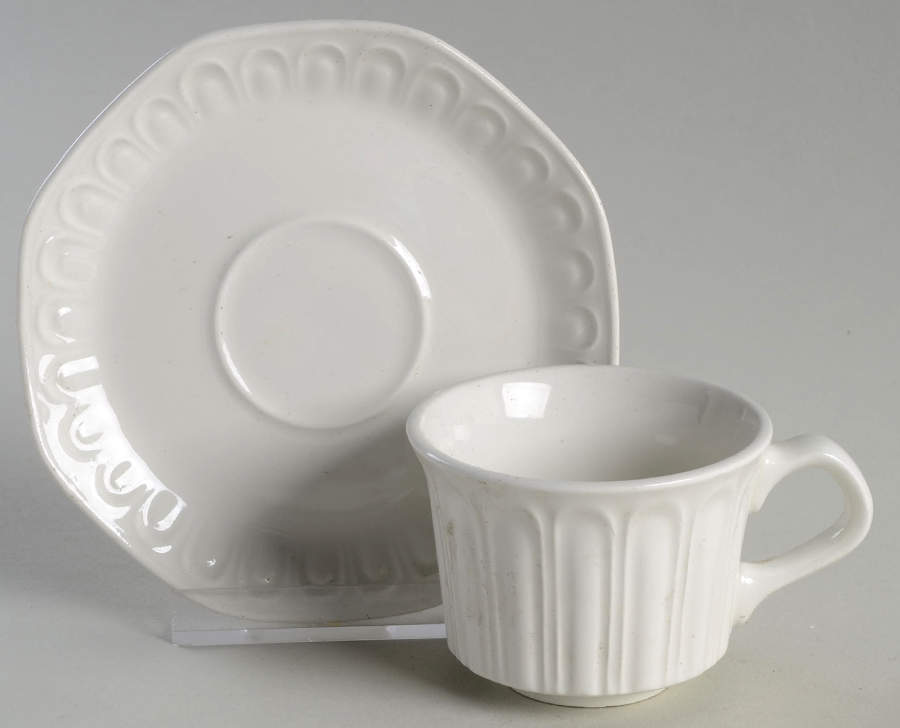 Alegre Flat Demitasse Cup & Saucer Set by Arita-1