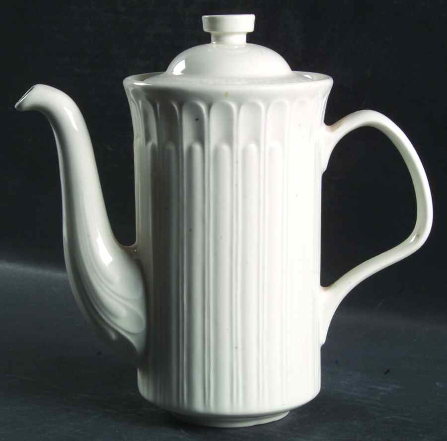 Alegre Coffee Pot & Lid by Arita-1