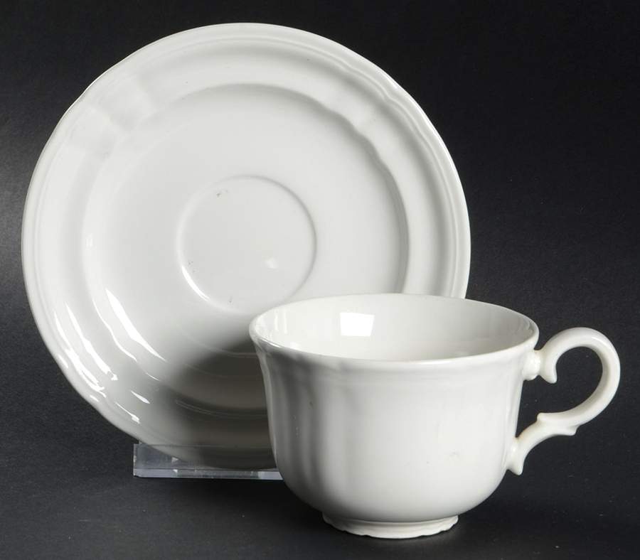 Alhambra Flat Cup & Saucer Set by Arita-1
