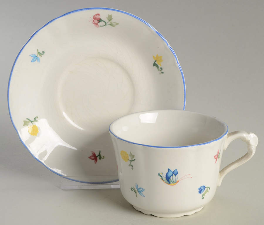Antoinette Flat Cup & Saucer Set by Arita-1