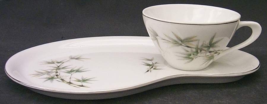 ART4 Snack Plate & Cup Set by Arita-1