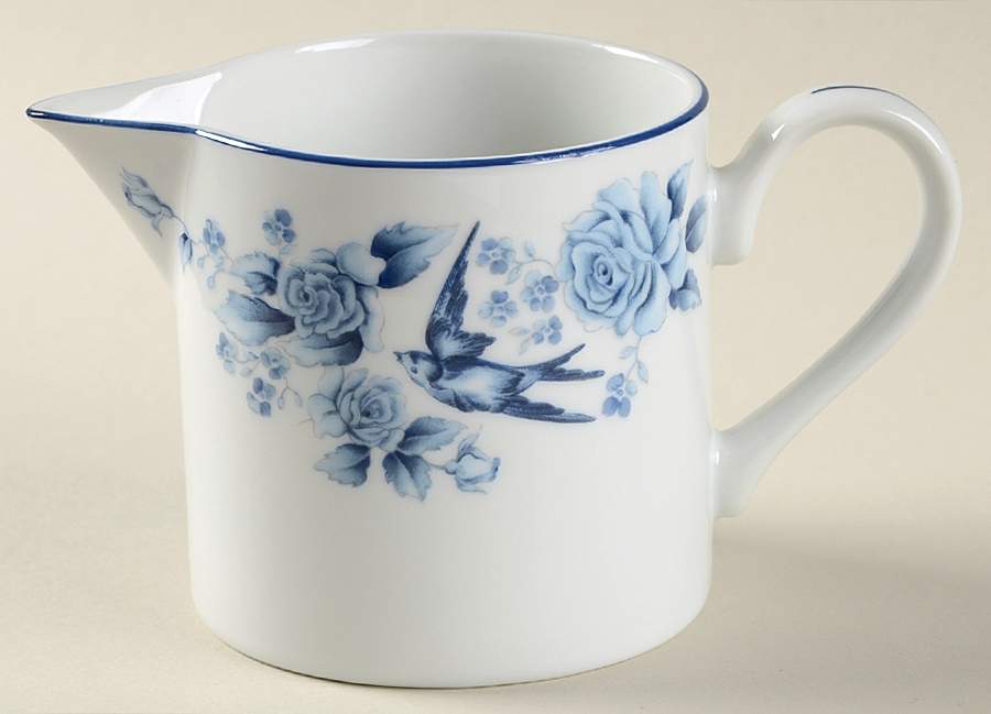 Blue Damask Creamer by Arita-1