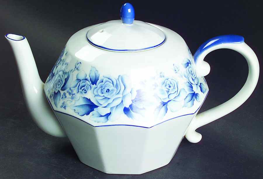 Blue Damask Teapot & Lid by Arita-1