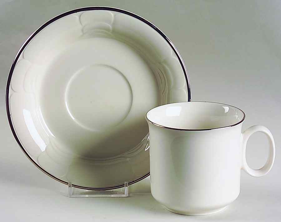 Cameo (Platinum Trim) Flat Cup & Saucer Set by Arita-1