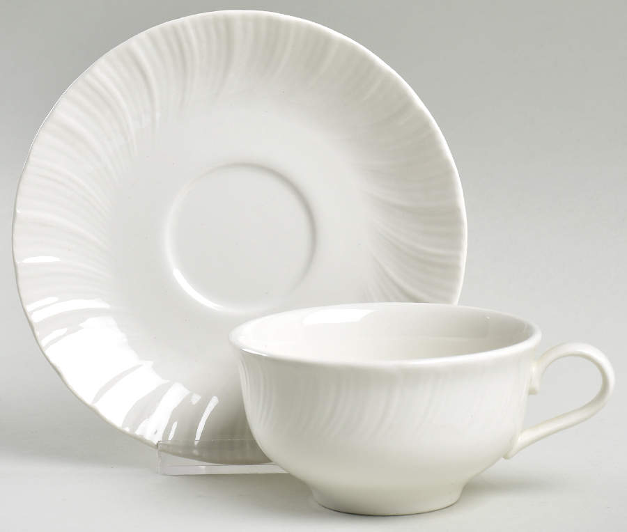 Casablanca Flat Cup & Saucer Set by Arita-1