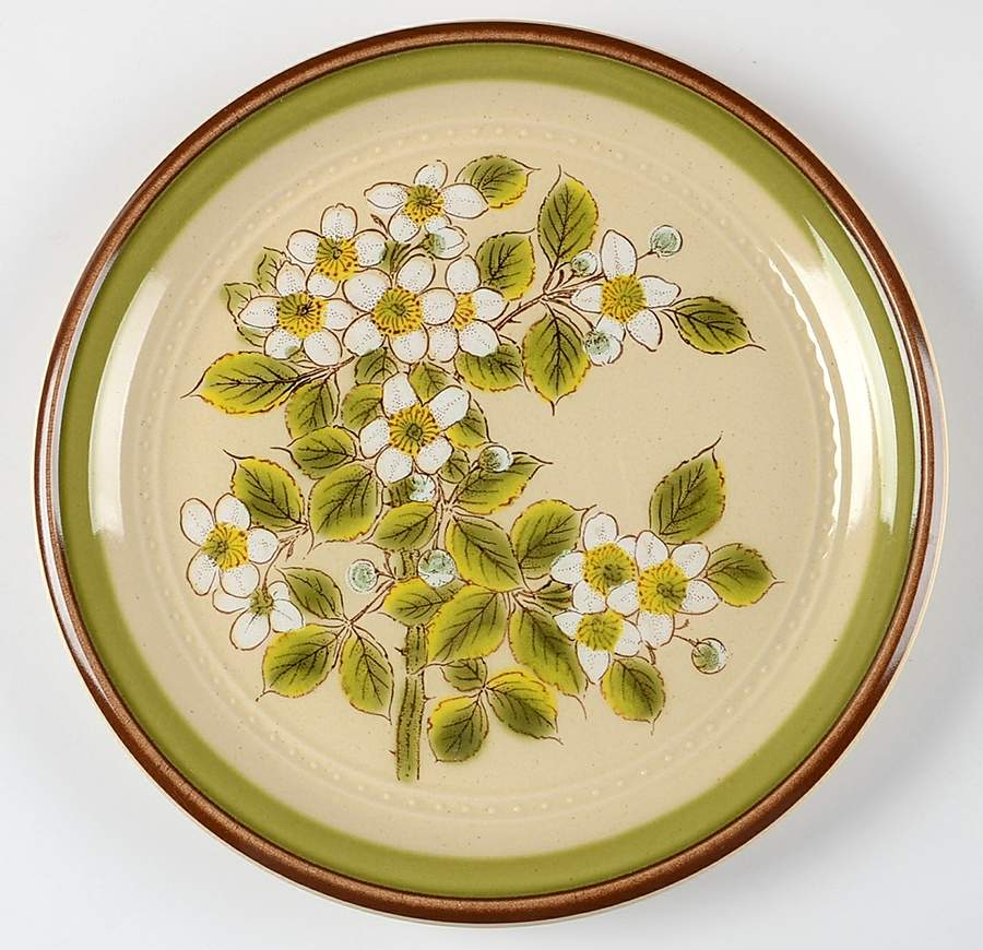 Daphne Dinner Plate by Arita-1